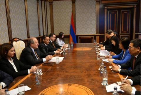 It’s time for Armenia to become part of new Silk Road – Armenian President meets with Chinese delegation