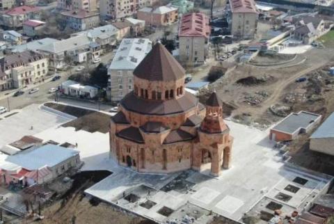 Cérémonie officielle de la consécration et de l’inauguration et de la cathédrale  Notre Dame Sourb Hovan à Stepanakert 
