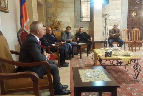 Le maire de Zahlé a hautement apprécié le rôle de la communauté arménienne dans le développement de la ville