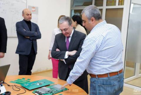 Глава МИД Армении посетил «Инженерный город» в Ереване