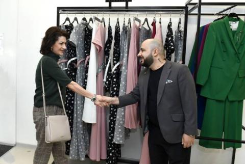 Աննա Հակոբյանը խոստանում է կրել բացառապես հայ դիզայներների  այն արտադրանքը, որ հնարավոր կլինի ձեռք բերել Երեւանի խանութներում