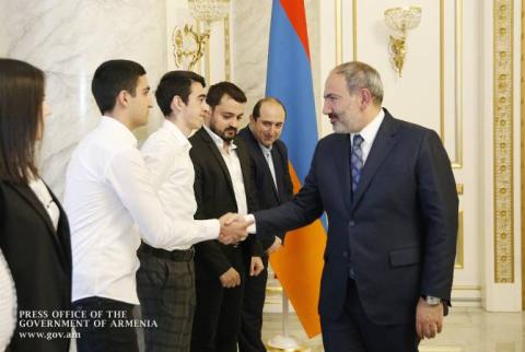 PM Pashinyan wishes success to Armenian Eagles chess team before the upcoming finals of the international tournament