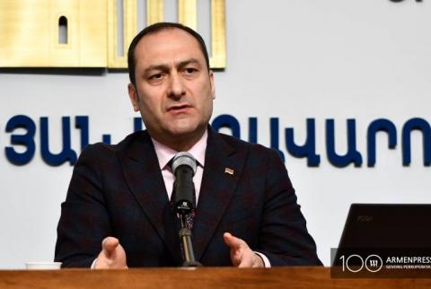 Conférence de presse du ministre de la Justice, Artak Zeinalian