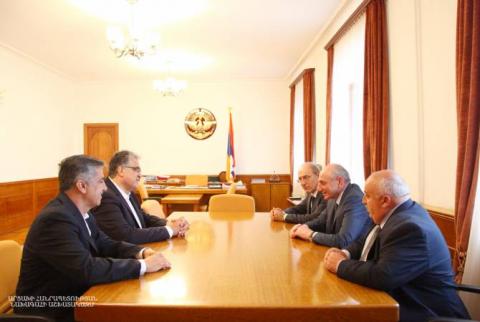 President of Artsakh receives American-Armenian entrepreneur Hovik Ter-Ashotyan
