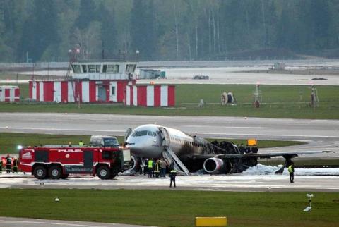 Минтранс: семьям погибших в катастрофе с SSJ-100 будет выплачено по 9 млн рублей