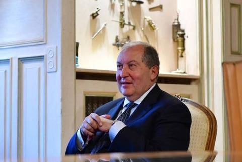 Le président Armen Sarkissian a reçu le président de la Chambre des avocats et les membres du Conseil 