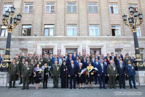 Awarding ceremony held at Artsakh President’s residence on the occasion of May triple holiday
