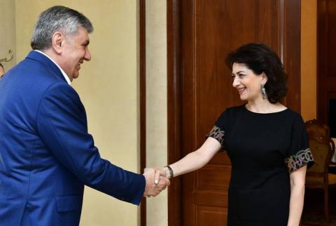 L’épouse du Premier ministre rencontre  le président de l’«Union des Arméniens de Russie» 
