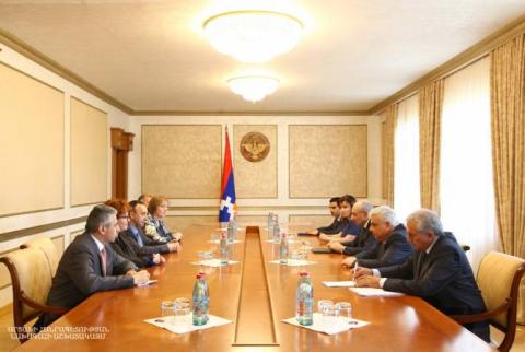 Բակո Սահակյանն ընդունել է Հայաստանի ՍԴ նախագահ Հրայր Թովմասյանին