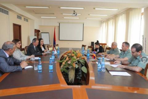 Начальник Генерального штаба ВС Армении принял представителей МККК