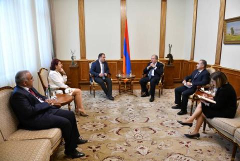 Le Président Sarkissian a rencontré les dirigeants du Parti Jarangoutioun (Héritage)