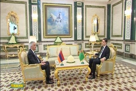 Pourparlers sur la coopération énergétique entre le vice-Premier ministre arménien et le président turkmène à Achgabat