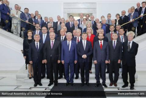Le président du Parlement arménien a participé au 4e sommet des présidents des Parlements des Etats de l'Europe centrale et orientale