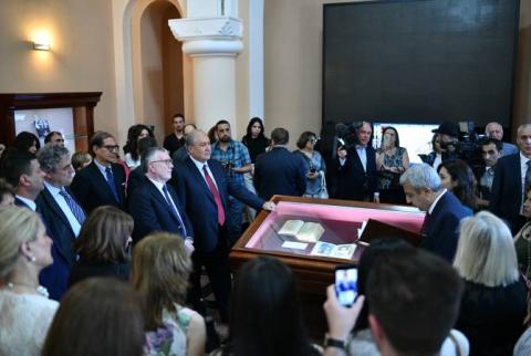 При участии Армена Саркисяна в Матенадаране открылась экспозоция “Три армянские рукописи из Тосканы”