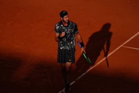 الأرمني كارن خاتشانوف الذي يمثل روسيا بالمرتبة ال9 لتصنيف اتحاد المحترفين للتنس- ATP