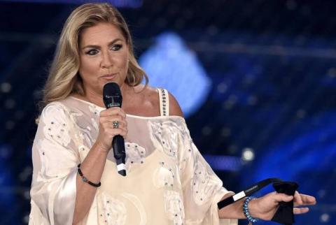 Госпитализирована певица Ромина Пауэр