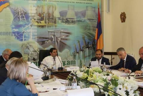 Սուրեն Պապիկյանն անցկացրել է էներգետիկ ոլորտում իրականացվող ծրագրերի կառավարման խորհրդի նիստ