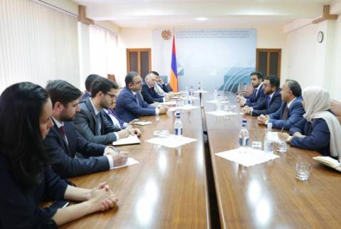 Armenian minister, delegation of Emirate of Sharjah discuss cooperation agenda