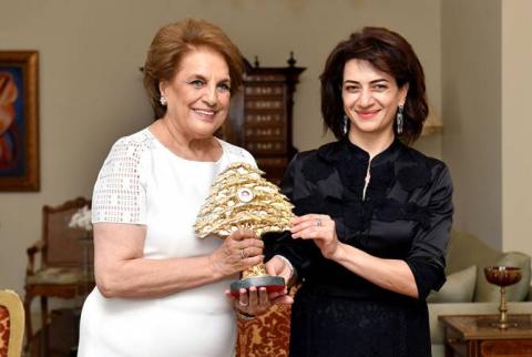Anna Hakobian a invité l’épouse du président libanais en Arménie 