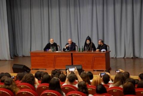 President of Artsakh meets participants of "Towards Holy Etchmiadzin, Towards Sacred Artsakh" forum