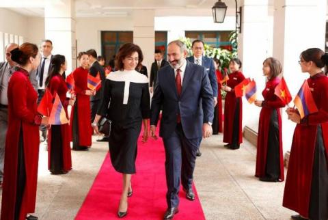 الزيارة الرسمية لرئيس الوزراء الأرميني نيكول باشينيان إلى فيتنام تنتهي مع العديد من الخطط الاقتصادية