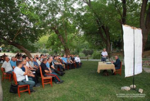 Le président d'Artsakh tient de larges consultations à Tigranakert 