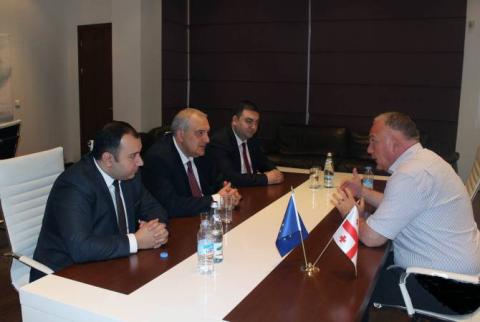 Armenian Ambassador to Georgia meets with governor of Kvemo Kartli