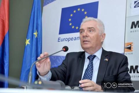L'ambassadeur de l'UE, Piotr Switalski, ne voit pas de tendance d'affaiblir le système judicaire 