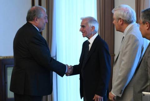 President Sarkissian receives delegation led by American-Armenian famous ophthalmologist Roger Ohane