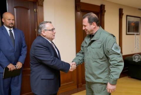 Чехия готова развивать сотрудничество с Арменией в оборонной сфере