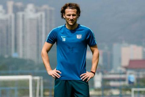 Diego Forlán prend sa retraite