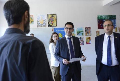 Justice Minister visits correctional facility, meets life sentence inmates 