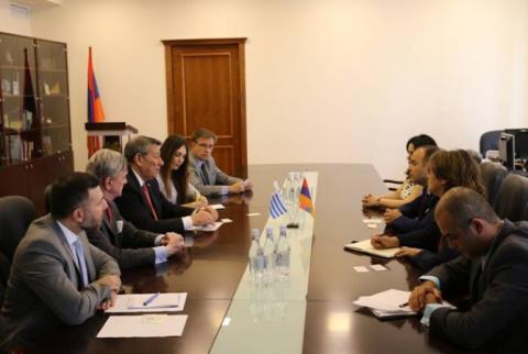 Armenian High Commissioner for Diaspora Affairs meets Uruguay’s FM 