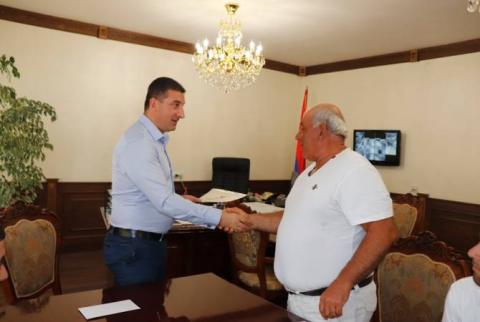 Благодарность пловцу