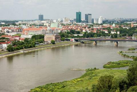 Варшава столкнулась с экологическим кризисом из-за попадания нечистот в Вислу