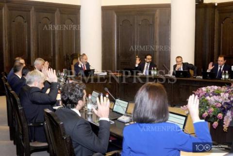 Institutional mechanisms for anti-corruption combat must be created, says PM 