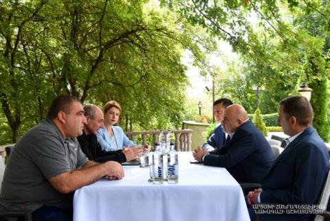 Le président d'Artsakh a reçu une délégation de la commission de télévision et de radio d'Arménie