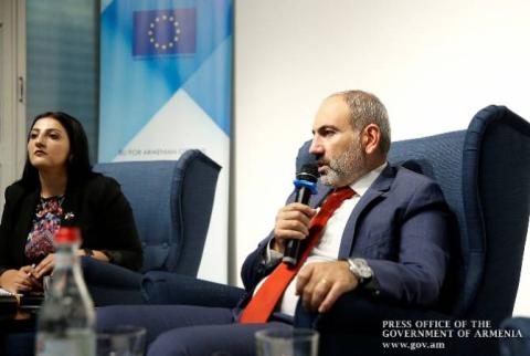 PM Pashinyan meets with civil society representatives