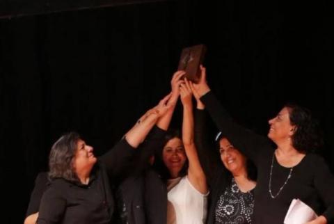 جائزة الناشط الأرمني هرانت دينك تُسلّم للمعلمة التركية المدافعة عن حقوق المرأة نبهات آكوش بإسطنبول