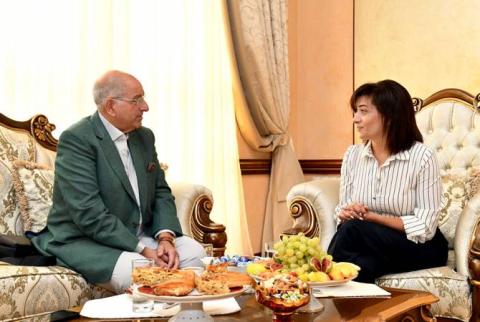 Le président d'Artsakh a reçu les représentants de la Fondation «Im qayl»  et de «World vision»