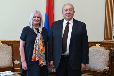 Le président Sarkissian a eu une rencontre avec l'ambassadeur sortant du Royaume-Uni en Arménie