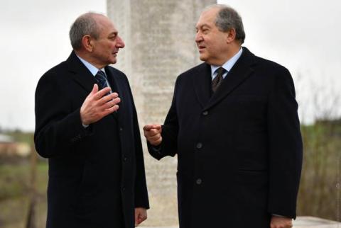 Le président d’Artsakh a félicité son homologue arménien à l’occasion du Jour de l’Indépendance 