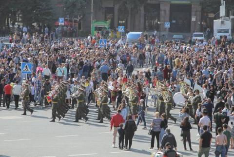 21 сентября в Гюмри было более 15 тысяч гостей