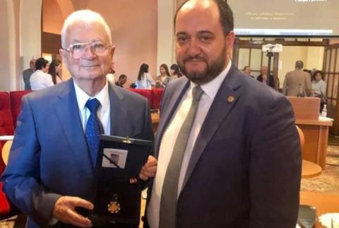 Armenian President awards Order of St. Mesrop Mashtots to academician Yuri Hovhannisyan