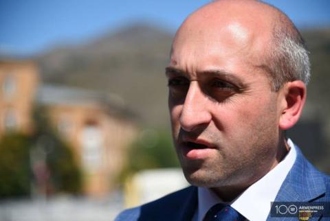 Անձրևի ժամանակ հիմնանորոգված ճանապարհի մի հատվածը քանդել են ու նորից ասֆալտապատել