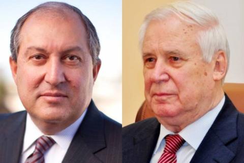 Le président Armen Sarkissian a félicité Nikolaï Ryjkov à l’occasion de son 90e anniversaire 