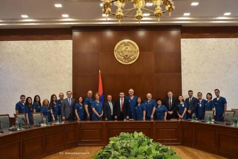 Արցախի պետնախարարը հանդիպել է «Adventist Health Glendale» բժշկական կենտրոնի մասնագետների հետ