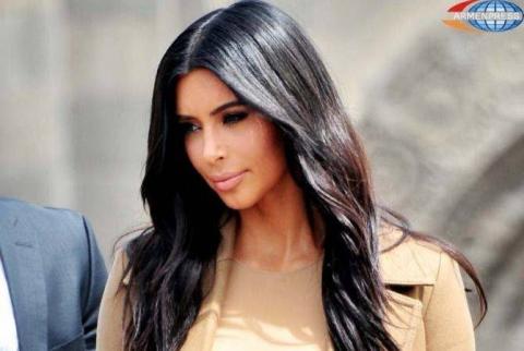 Kim Kardashian and sister Kourtney arrive in Armenia