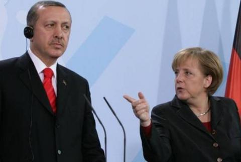 Меркель в беседе с Эрдоганом призвала прекратить операцию в Сирии