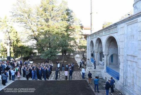 Bako Sahakian a assisté à l'ouverture du Centre culturel  et  scientifique arméno-iranien